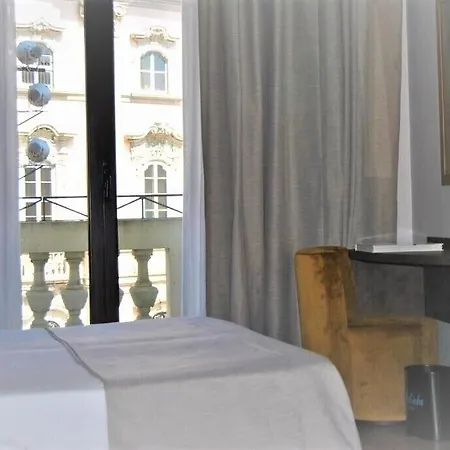 Mokinba King Milano