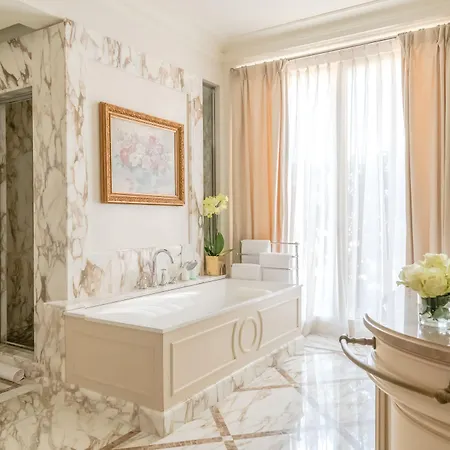 بلازو باريجي آند جراند سبا - إل إتش دبليو