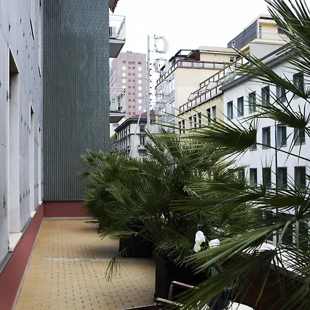 Отель Colombia Милан