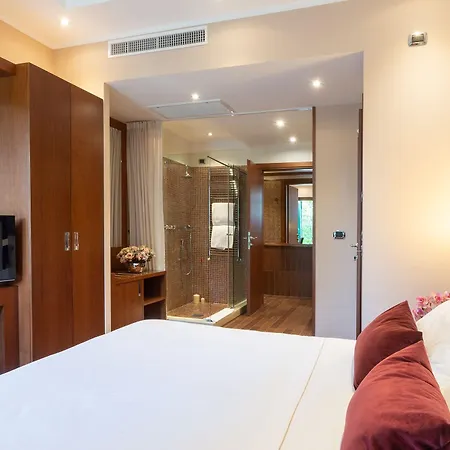 Silver Hotel