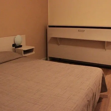 Rex 3* Milan