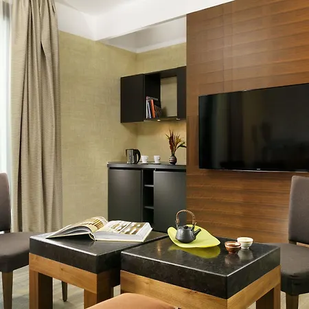 Milan Suite Hotel Szálloda 4*
