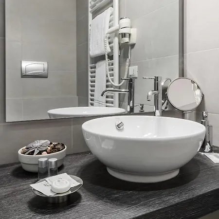 De Angeli Apartahotel 4*