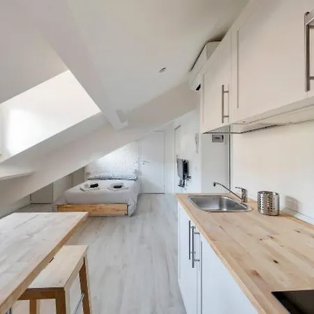 Apartman Sammartini Nice Attic