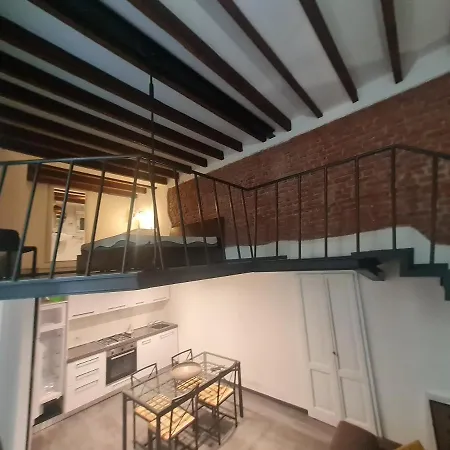 Isola - Ugo Bassi Charme Loft Milan