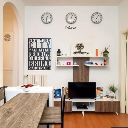 Navigli Apartment- Hosted By Sweetstay