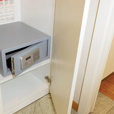 سكن دي لا غاره 4*