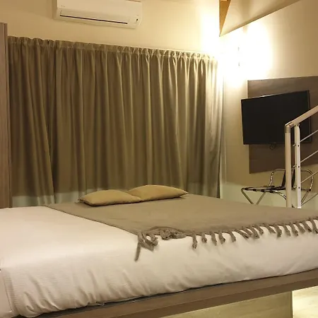 Seven Hotel