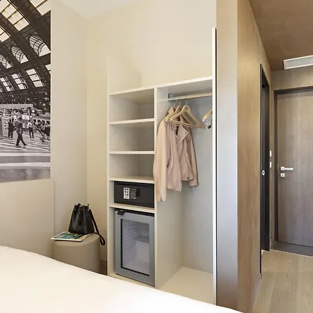 Station Hotel 3*