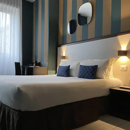 Hotel Av Milão