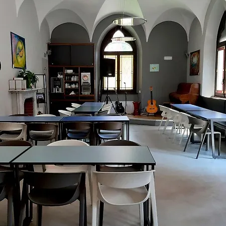 Babila Hostel & Bar