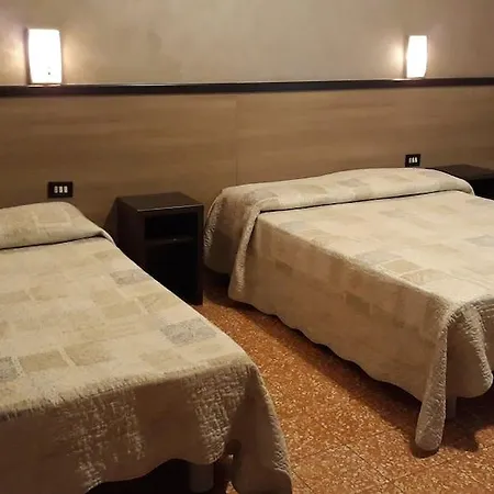 Salus Hotel