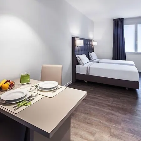 & Urban Padel Aparthotel Milan