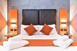 J24 Hotel 4*