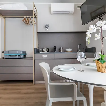 Apartment Joivy San Cristoforo - Terrace, Gym & Milan