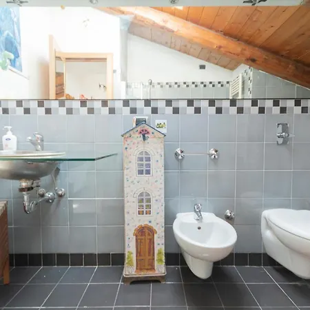 Bohemian Navigli Apartment *