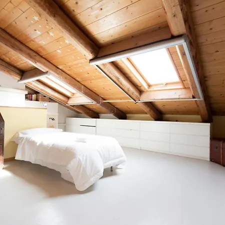 Apartment Bohemian Navigli Apartment Milan