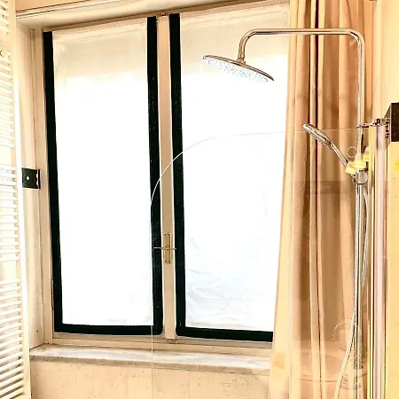 Roomy In Missori Near Metro And Duomo Appartement