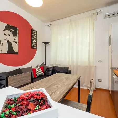 Navigli Apartment- Hosted By Sweetstay *