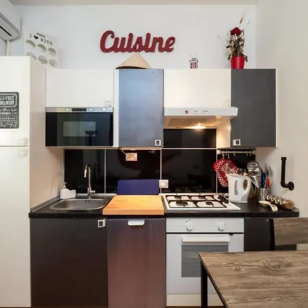 Navigli Apartment- Hosted By Sweetstay