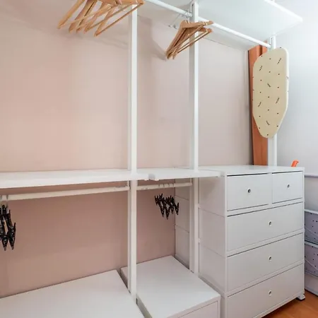 Navigli Apartment- Hosted By Sweetstay Milan
