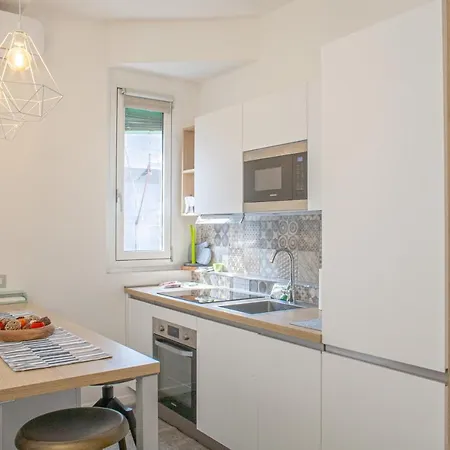 Апартаменты Bnbutler - Manzotti - Bilocale Ristrutturato E Arredato A Nuovo, Dergano Милан