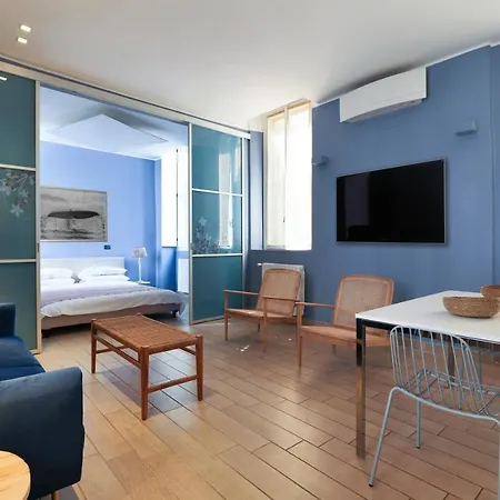 Charming 5 Vie Apt. Center * Милан