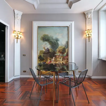 Luxury Galleria - Duomo Apartament *