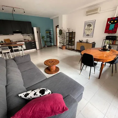 Mecenate Metropolitan Flat *