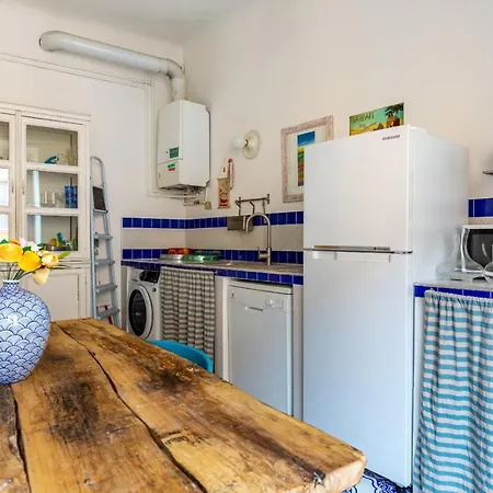 Porta Ticinese Colorful Apartment!