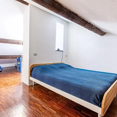 Porta Ticinese Colorful Apartment! 아파트