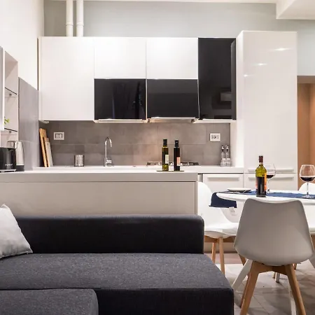 The Rent - One-bedroom In Cenisio District Apartment *