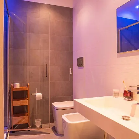 The Rent - One-bedroom In Cenisio District 公寓 米兰