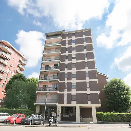 New Fashion District, 3 Bdrs - 30 Minutes From Linate With New Subway Apartment Milan