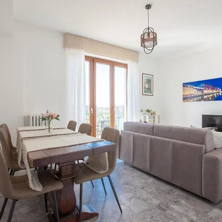 New Fashion District, 3 Bdrs - 30 Minutes From Linate With New Subway Apartment *