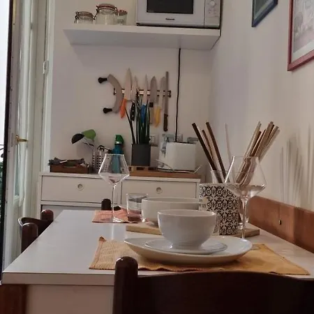 Apartment Altido Homey Flat With Balcony In Historical Centre Milan