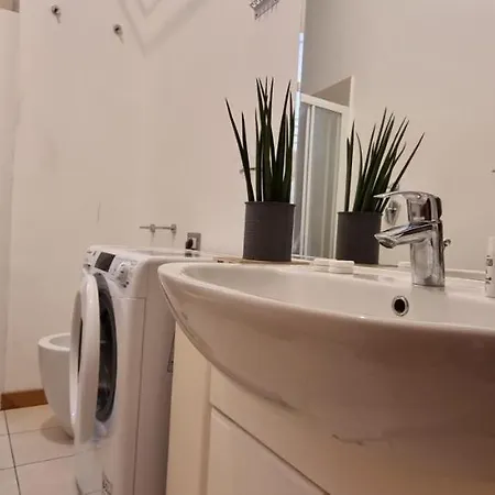 Altido Homey Flat With Balcony In Historical Centre * Milan
