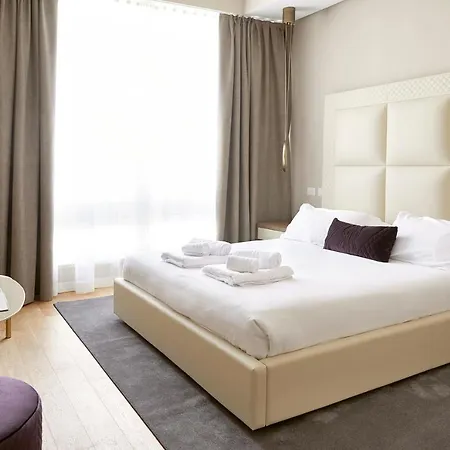 Prestige Boutique -piazza Duomo 4* Milánó