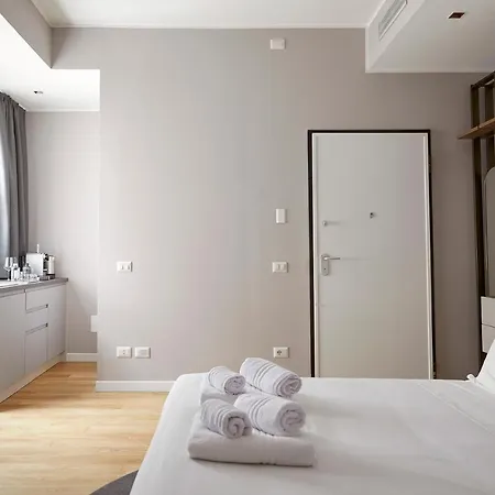 Prestige Boutique -piazza Duomo Apartman 4*