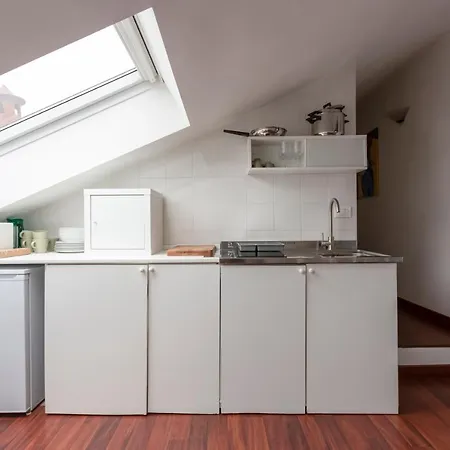 2 Bedroom 2 Bathroom Apt - Duomo 2 *