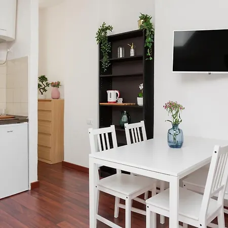 1 Bedroom Apt - Duomo 4 *