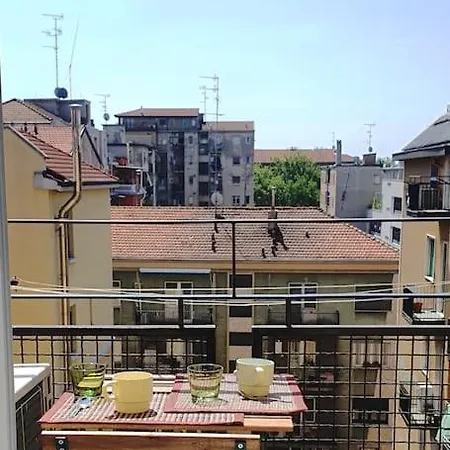 アパート Tolstoj Metro Apartment Milano