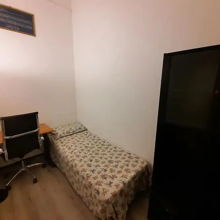 Nice And Quiet In The Center 게스트하우스