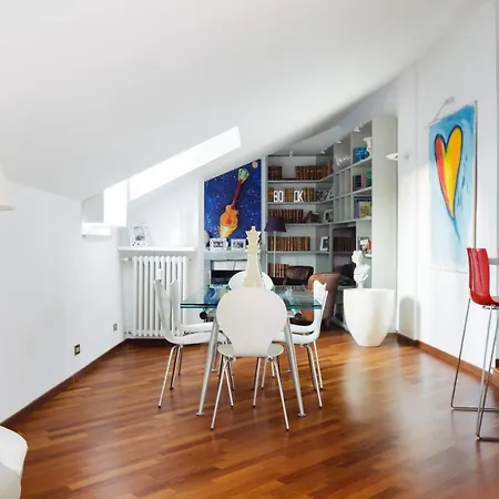 Luxury Penthouse Near Duomo