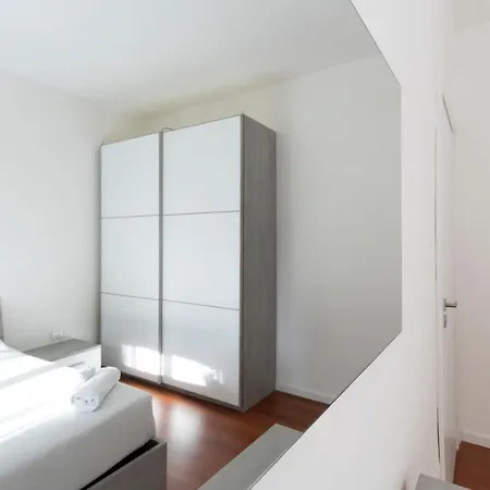 Apartment Millelire Bilo Travel Inside Milan