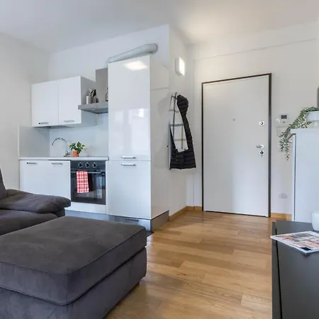 Joivy Superb Flat For 4 With Balcony Near Centrale شقة