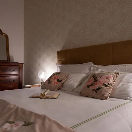 Madeleine - Residenza Belle Epoque *