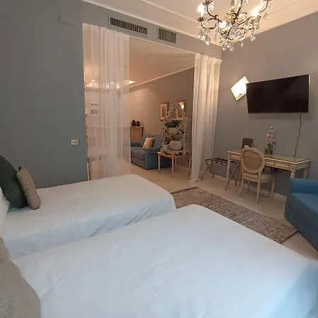 Mercanti Apts Via Passarella Διαμέρισμα *