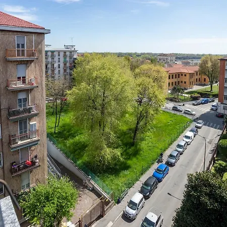 Apartmán Rent Apartment - Parking And Comfort - Spacious Apt Up To 8 Pax