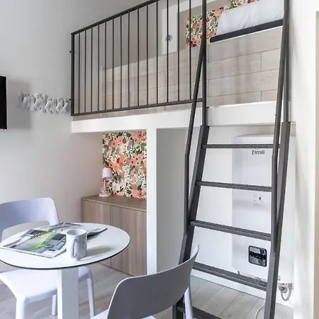 Italianway - The B Village Business Apartment *